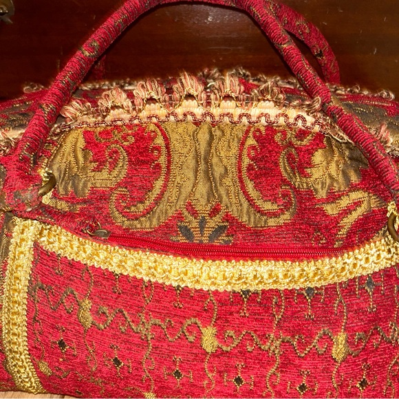 Tapestry Travel Bag Large Burgandy Embroidered Gold Boho Fringed Trim With Strap - Picture 3 of 12